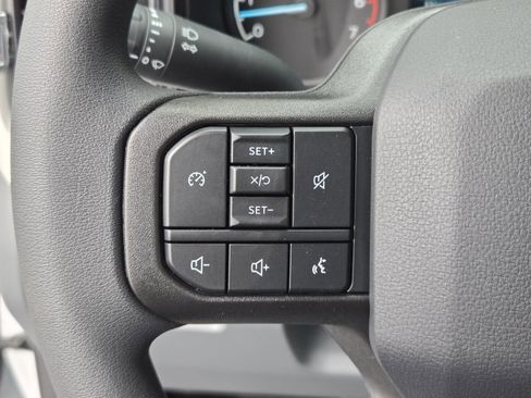 New 2026 Ford F250 XL w/ XL Chrome Package image 18