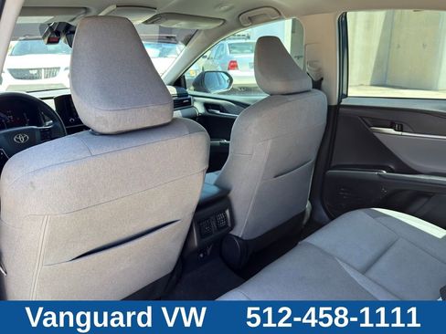 Used 2025 Toyota Camry LE w/ Convenience Package FWD image 27