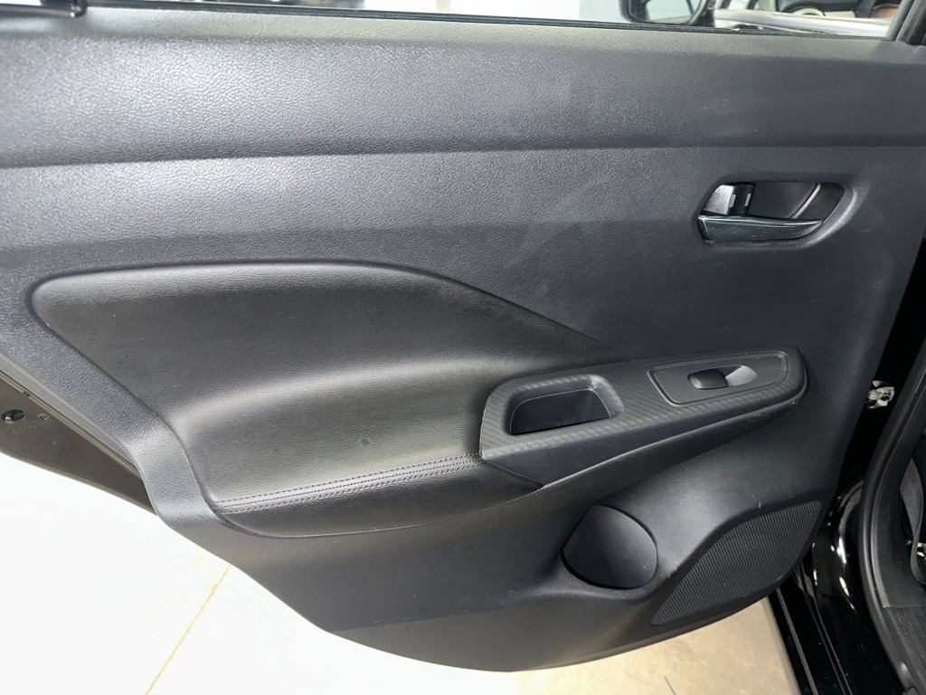 Used 2020 Nissan Versa SV FWD image 15