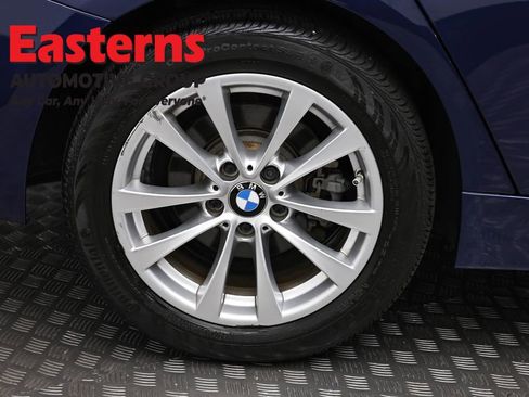 Used 2017 BMW 320i xDrive Sedan AWD/4WD image 30