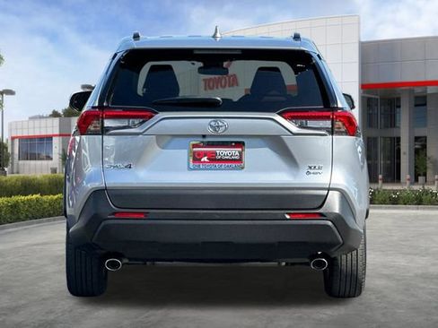 Certified 2025 Toyota RAV4 XLE w/ Convenience Package AWD/4WD image 6
