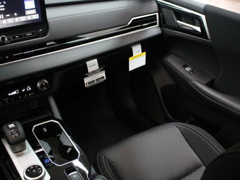 New 2026 Mitsubishi Outlander ES image 22