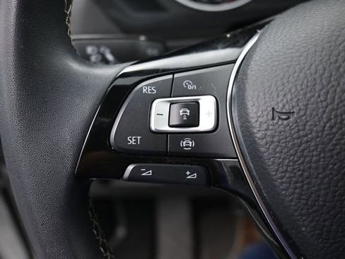Used 2021 Volkswagen Tiguan S FWD image 22