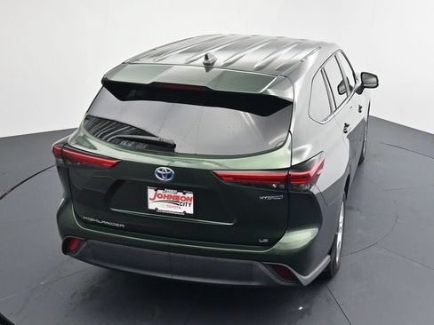 Used 2023 Toyota Highlander LE FWD image 31