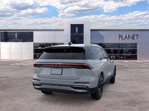 New 2026 Lincoln Nautilus Reserve w/ Jet Appearance Package AWD/4WD image 8