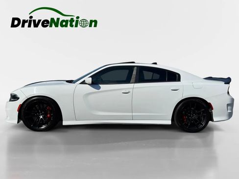 Used 2018 Dodge Charger R/T RWD image 8