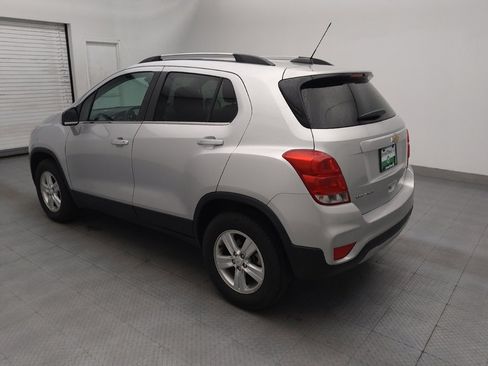 Used 2020 Chevrolet Trax LT w/ LT Convenience Package AWD/4WD image 3