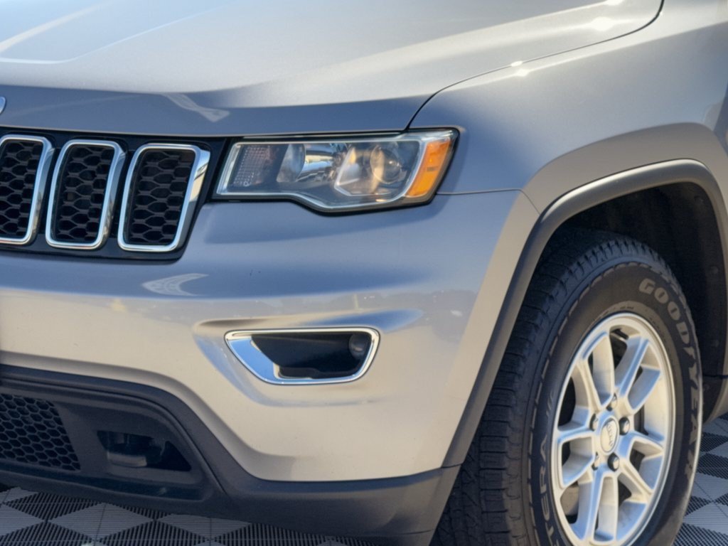 Certified 2020 Jeep Grand Cherokee Laredo AWD/4WD image 12
