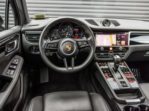 Certified 2026 Porsche Macan AWD/4WD image 14
