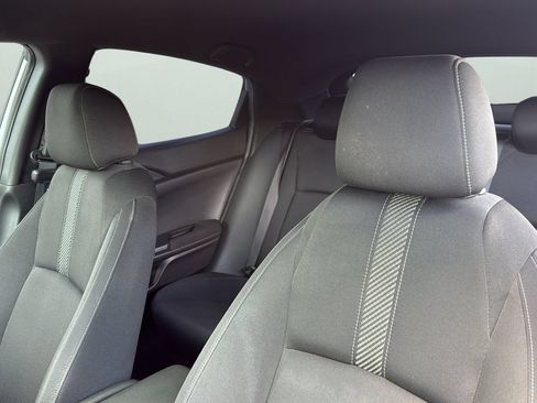 Used 2017 Honda Civic Sport image 6