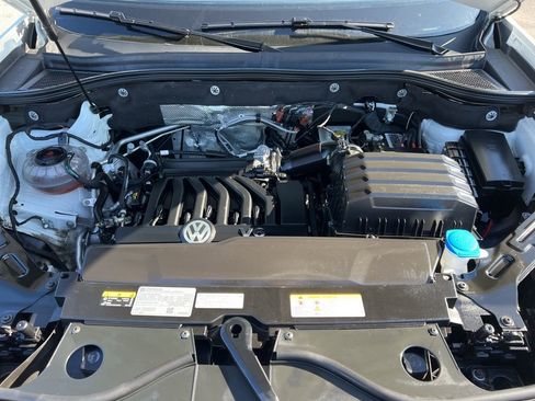Used 2023 Volkswagen Atlas SE w/ Panoramic Sunroof Package image 12