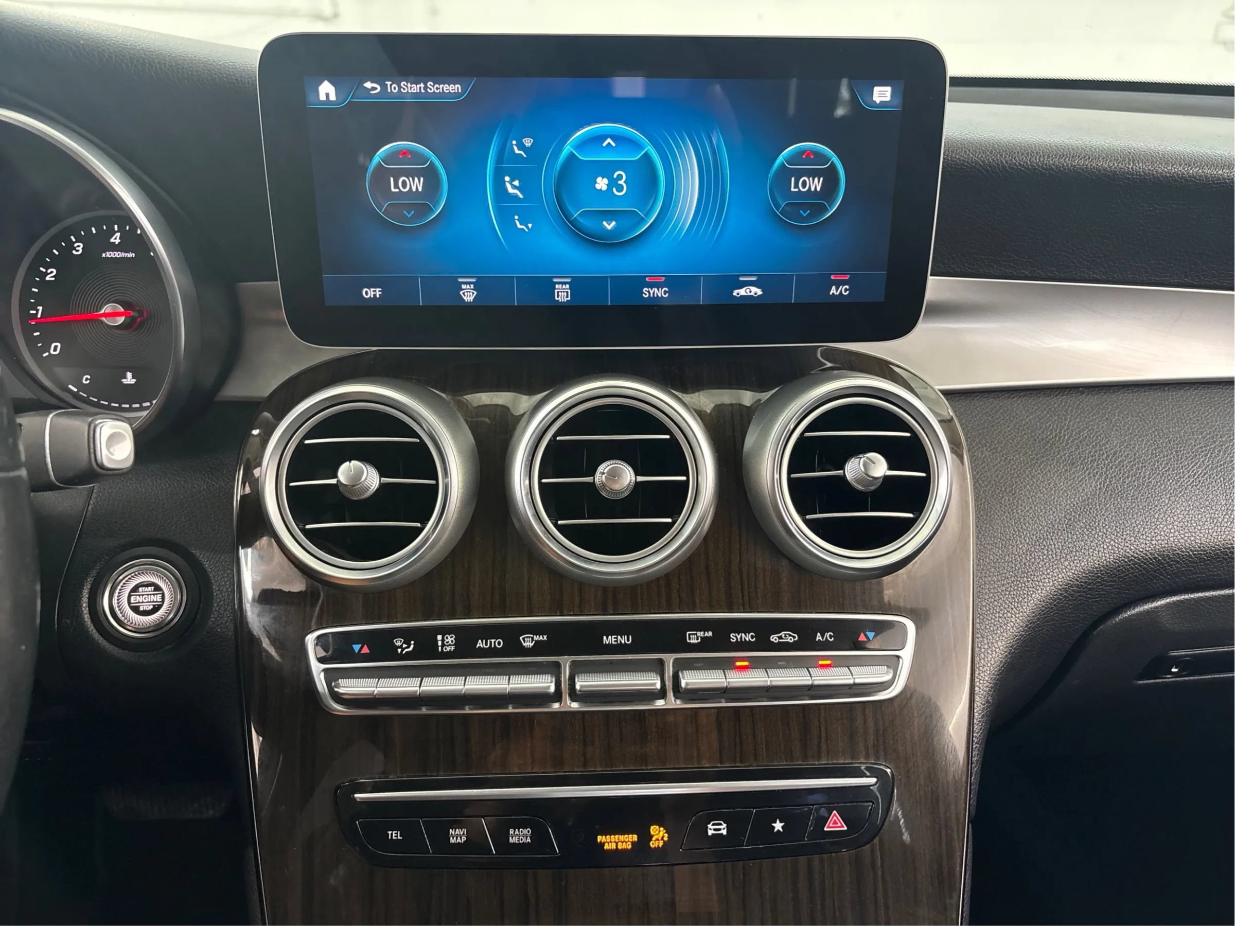 Used 2020 Mercedes-Benz GLC 300 4MATIC image 34