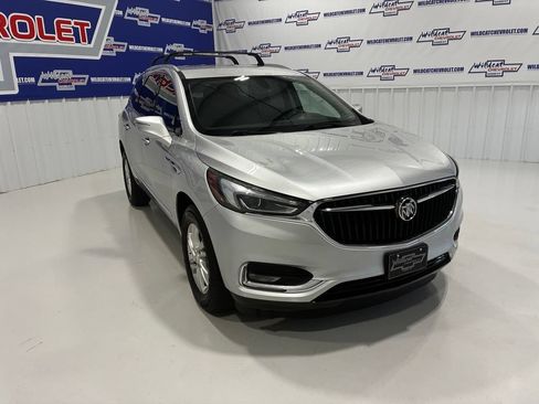Used 2019 Buick Enclave Essence FWD image 8
