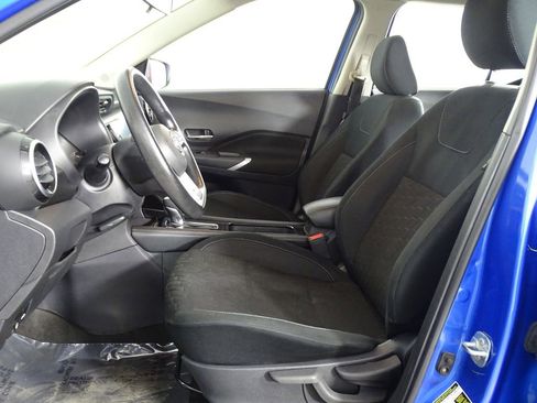 Used 2023 Nissan Kicks SV image 10