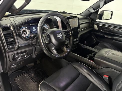 Used 2020 RAM 1500 Limited w/ Black Appearance Package AWD/4WD image 17