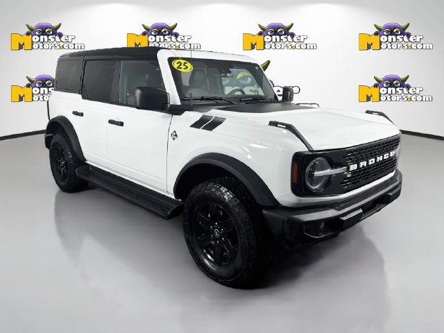 Used 2025 Ford Bronco Outer Banks w/ Black Appearance Package AWD/4WD image 3