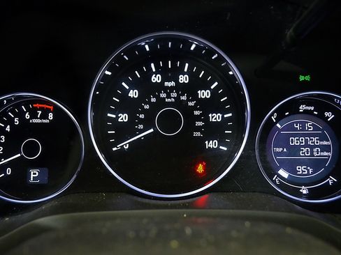 Used 2021 Honda HR-V Sport image 17