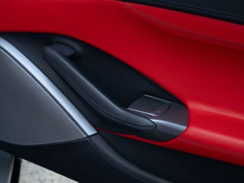 Used 2019 Ferrari Portofino image 55