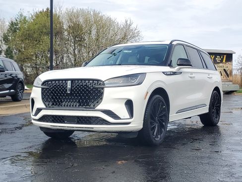 New 2026 Lincoln Aviator Reserve image 2