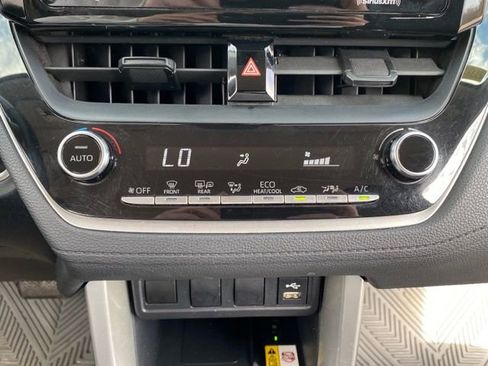 Used 2022 Toyota Corolla Cross LE FWD image 30