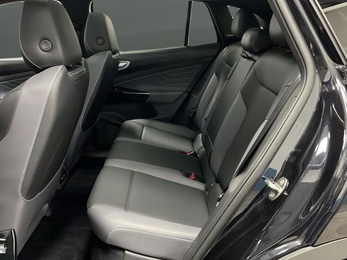 Used 2023 Volkswagen ID.4 Pro S image 22