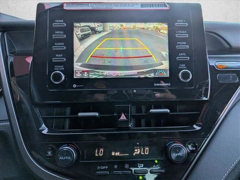 Used 2024 Toyota Camry SE image 13