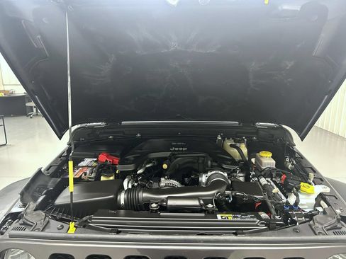 Used 2018 Jeep Wrangler Unlimited Sport AWD/4WD image 25