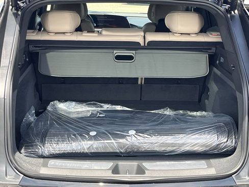 New 2026 Cadillac Lyriq V image 18