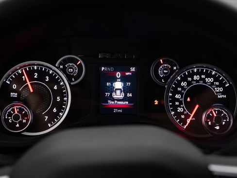 New 2026 RAM 2500 Big Horn AWD/4WD image 17