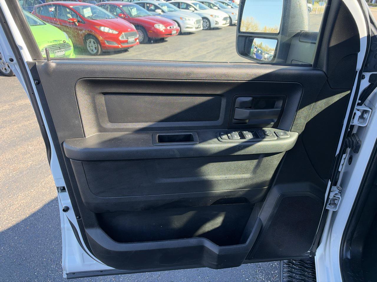 Used 2023 RAM 3500 Tradesman AWD/4WD image 9