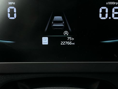 Used 2025 Kia Sportage LX image 36