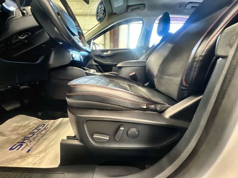 Used 2022 Ford Escape SEL w/ SEL Stealth AWD Package image 14