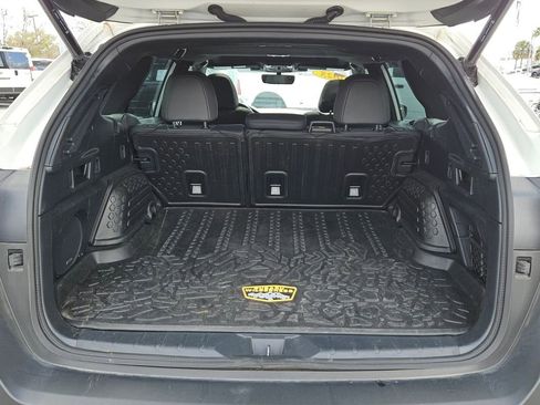 Used 2025 Subaru Outback Wilderness w/ Wilderness Package AWD/4WD image 13