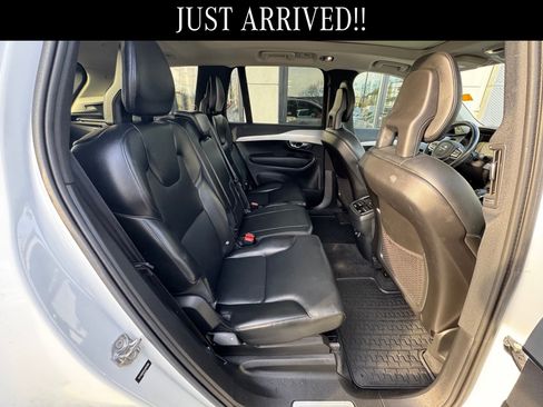 Used 2018 Volvo XC90 T5 Momentum w/ Convenience Package image 11