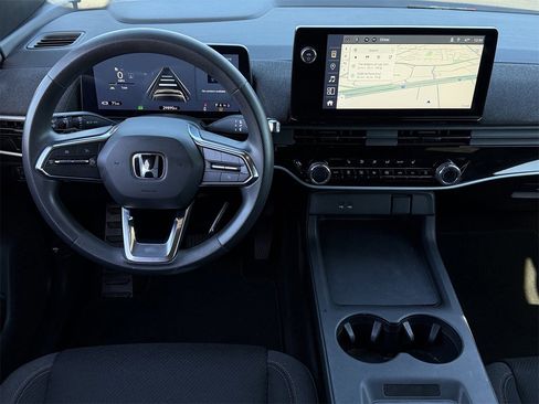 Used 2024 Honda Prologue EX image 11