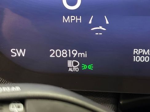 Used 2025 Buick Enclave Sport Touring image 16