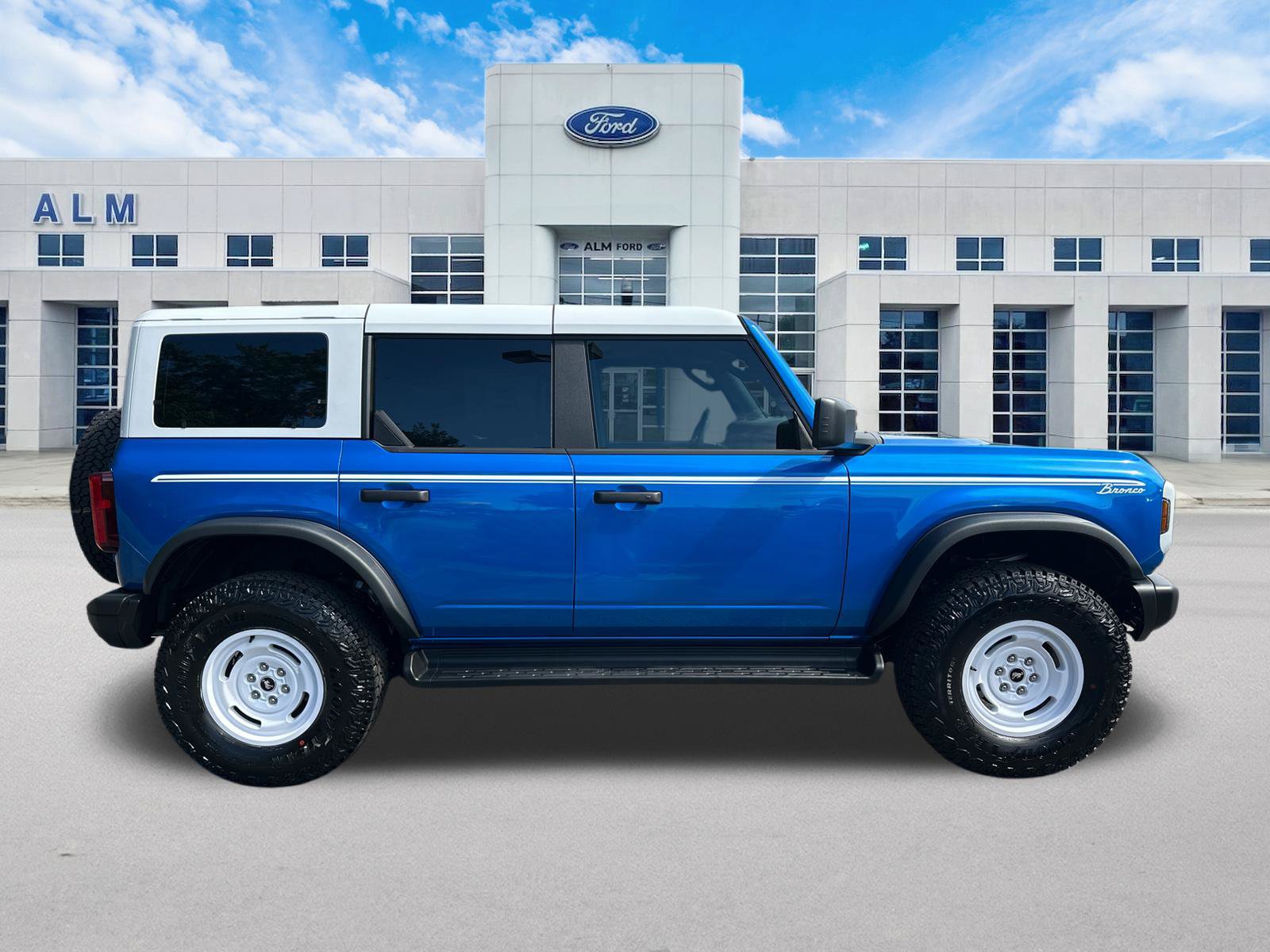 New 2026 Ford Bronco Heritage Edition AWD/4WD image 5