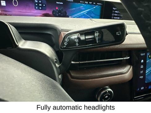 Used 2025 Lincoln Navigator Reserve AWD/4WD image 45