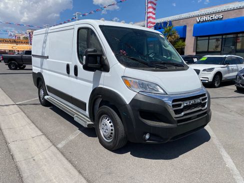 Used 2025 RAM ProMaster 2500 w/ U-Haul Equipment Group FWD image 3