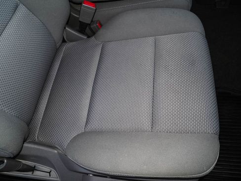 Used 2018 Chevrolet Silverado 1500 Custom w/ Custom Convenience Package image 19