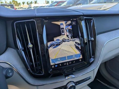 Used 2025 Volvo XC60 T8 Plus w/ Protection Package Premier image 19