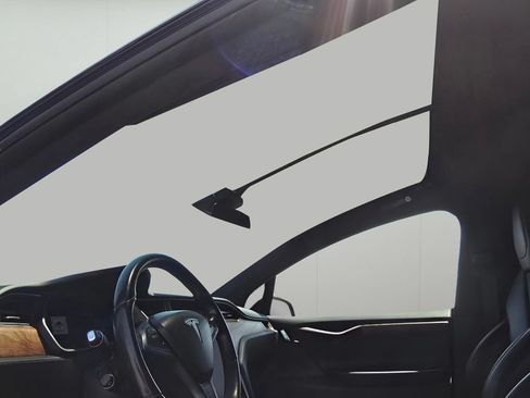 Used 2018 Tesla Model X 100D AWD/4WD image 24