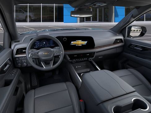 New 2026 Chevrolet Suburban LT AWD/4WD image 15