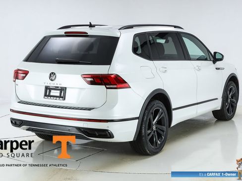Used 2024 Volkswagen Tiguan SE R-Line FWD image 9