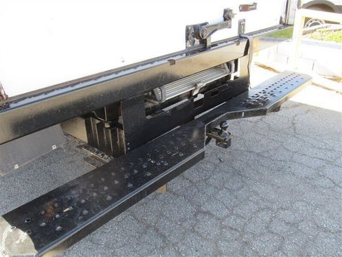 Used 2016 Ford E-350 and Econoline 350 Super Duty image 8