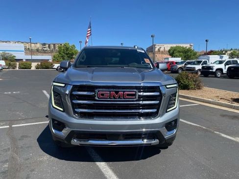 Used 2025 GMC Yukon XL Elevation RWD image 2