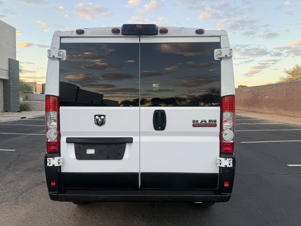 Used 2020 RAM ProMaster 1500 w/ Interior Convenience Group FWD image 4