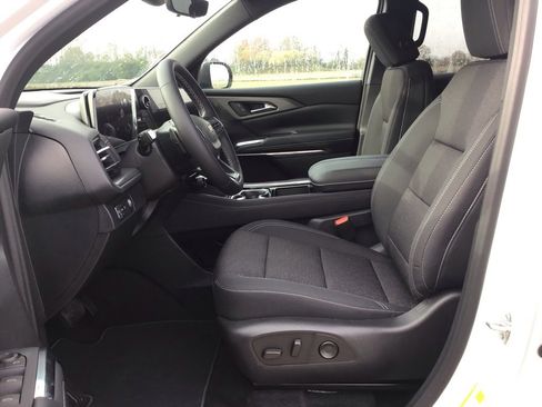 New 2026 Chevrolet Traverse LT w/ Driver Confidence Package image 32