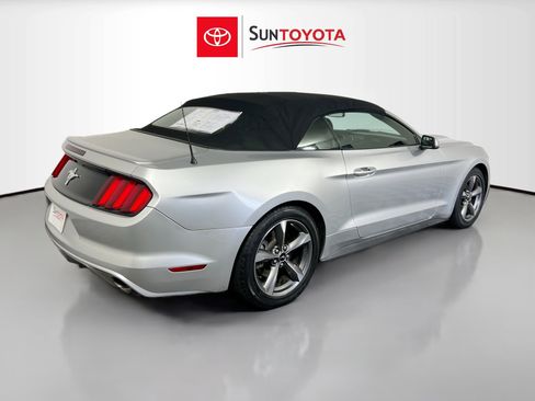 Used 2016 Ford Mustang Convertible w/ Equipment Group 051A image 4