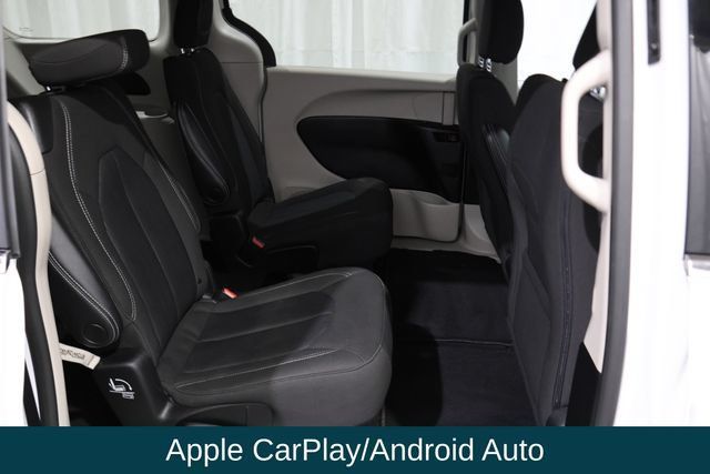 Used 2023 Chrysler Voyager LX FWD image 16
